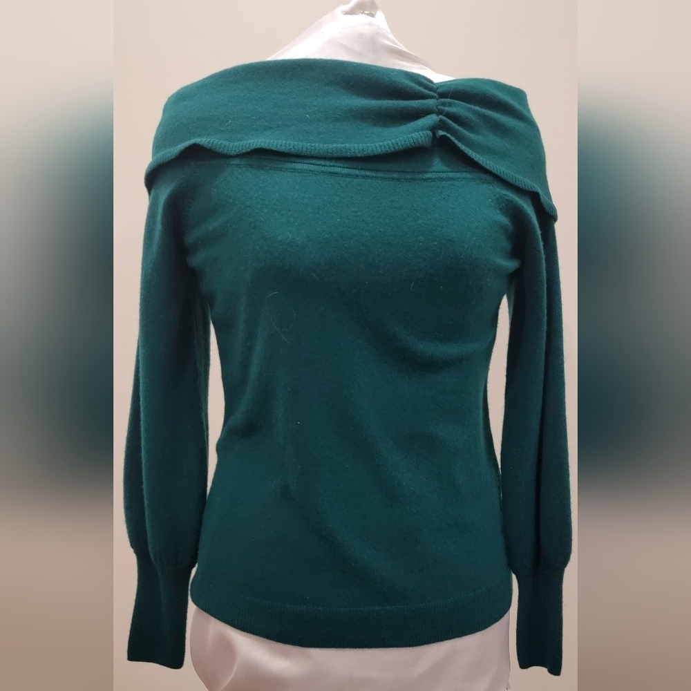 BOSTON PROPER 100%CASHMERE OFF SHOULDER SWEATER ( sz - XS)